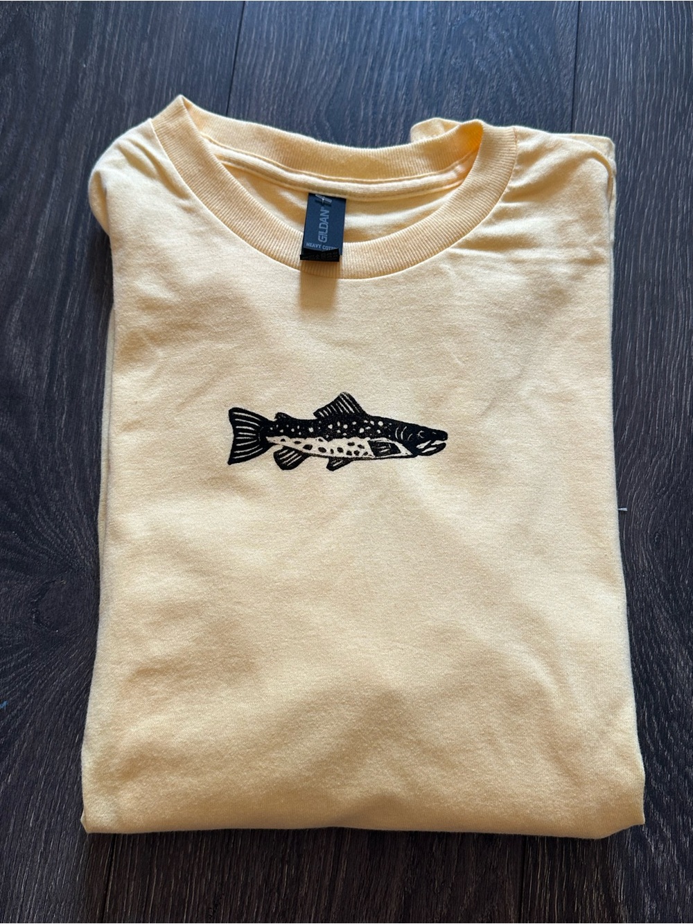 Gildan Yellow Fish handmade Graphic T-Shirt - Casual Fish Tee